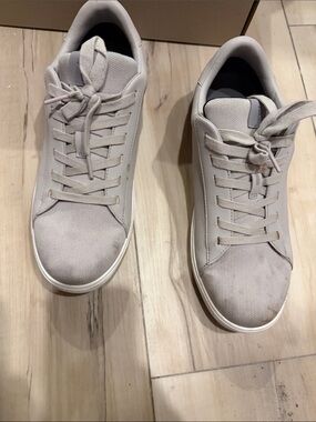 Vessi Women's Low-Top Sneakers in Light Gray (qurtite) size 9 waterproof